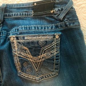 Vigoss Capris Size 22